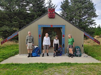 Palmy1.jpg: 1675x1251, 649k (2022 Apr 12 23:19)