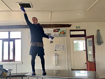 Mould.jpg: 877x659, 109k (2023 Aug 02 00:00)