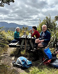 Reef C 3
Original size:&nbsp;1,379 x 1,761; 887 kB
Filename:&nbsp;'ReefC3'