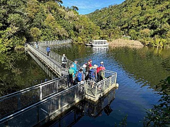 Zealandia 1
Photo:&nbsp;Alan
Original size:&nbsp;714 x 536; 227 kB
Filename:&nbsp;'Zealandia1'