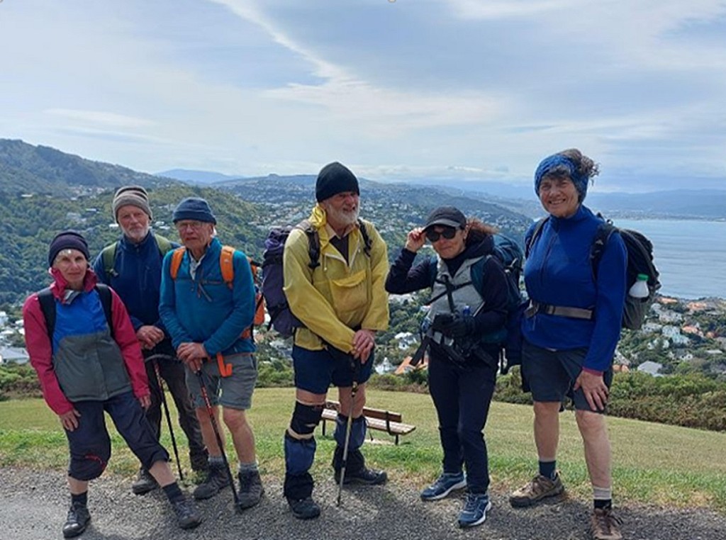 click on the photo to download the original image

Loop1