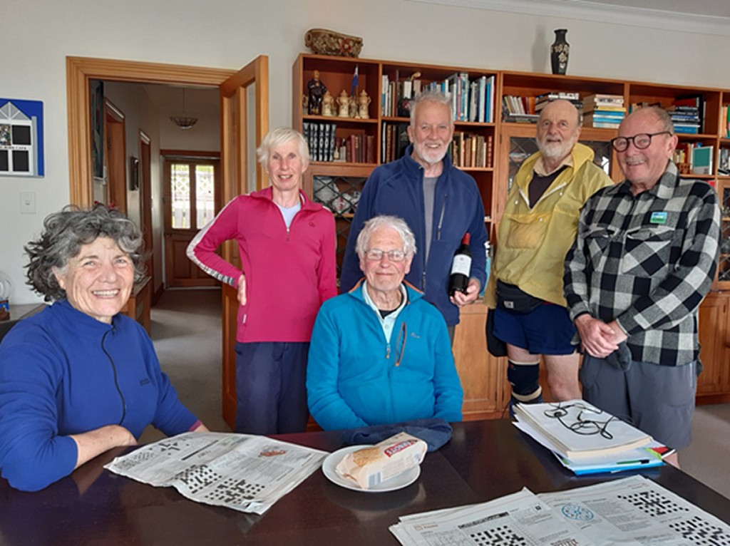 click on the photo to download the original image

Loop2