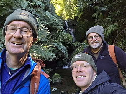 4 LTR David, Mike, Peter
Photo:&nbsp;David Mc Nabb
2025-09-20&nbsp;11.25.56&nbsp;Photo:&nbsp;'2025 Sep 20 11:25'
Original size:&nbsp;4,000 x 3,000; 3,665 kB
Filename:&nbsp;'2025-09-20 11.25.56 4 David McNabb - LTR David, Mike, Peter'